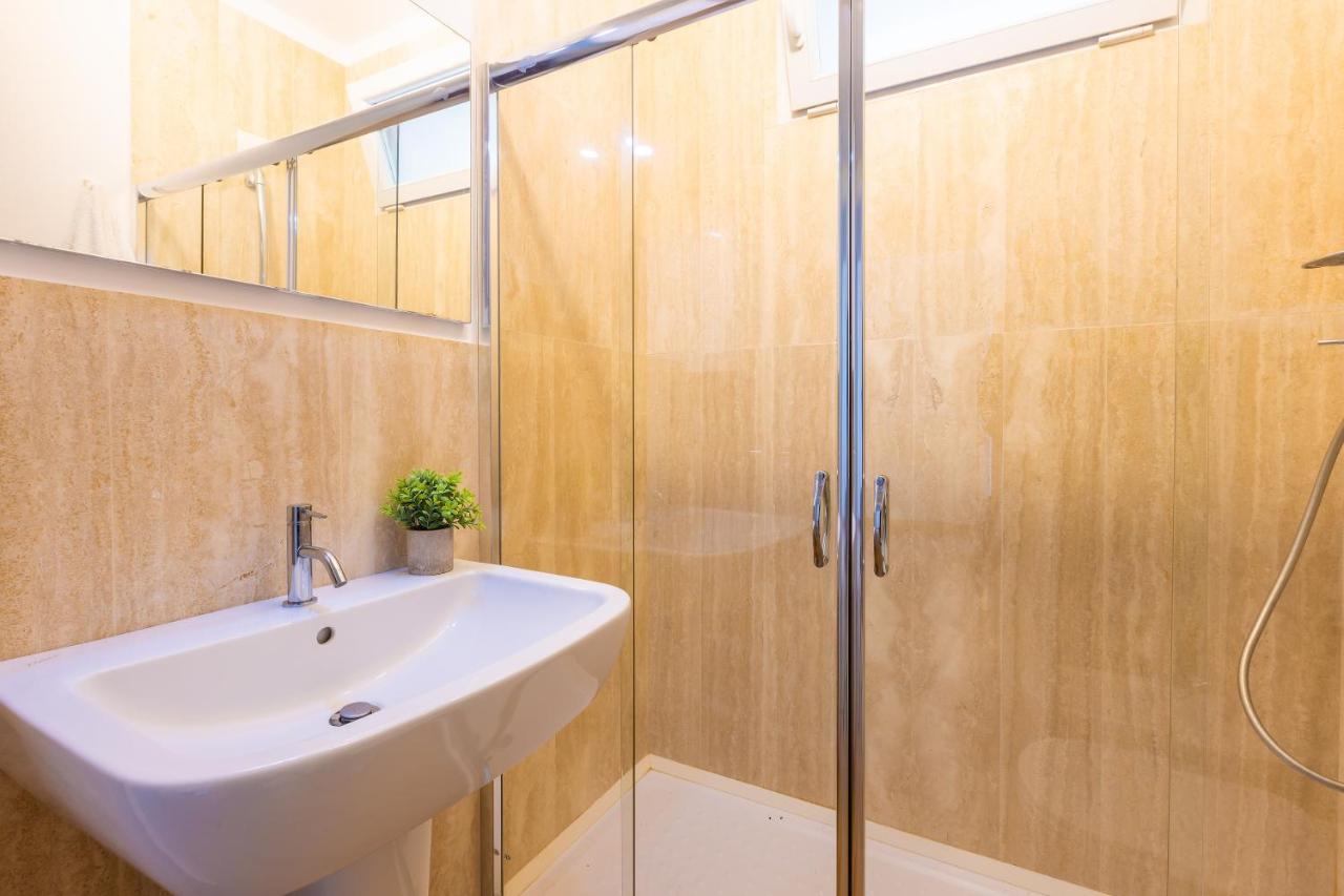 Aparthotel Residence Ludovica - Piscina Panoramica Vista Mare Санта-Мария-аль-Баньо Экстерьер фото