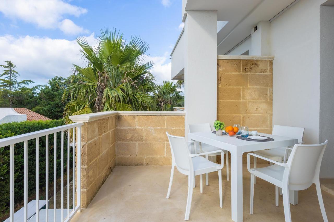 Aparthotel Residence Ludovica - Piscina Panoramica Vista Mare Санта-Мария-аль-Баньо Экстерьер фото