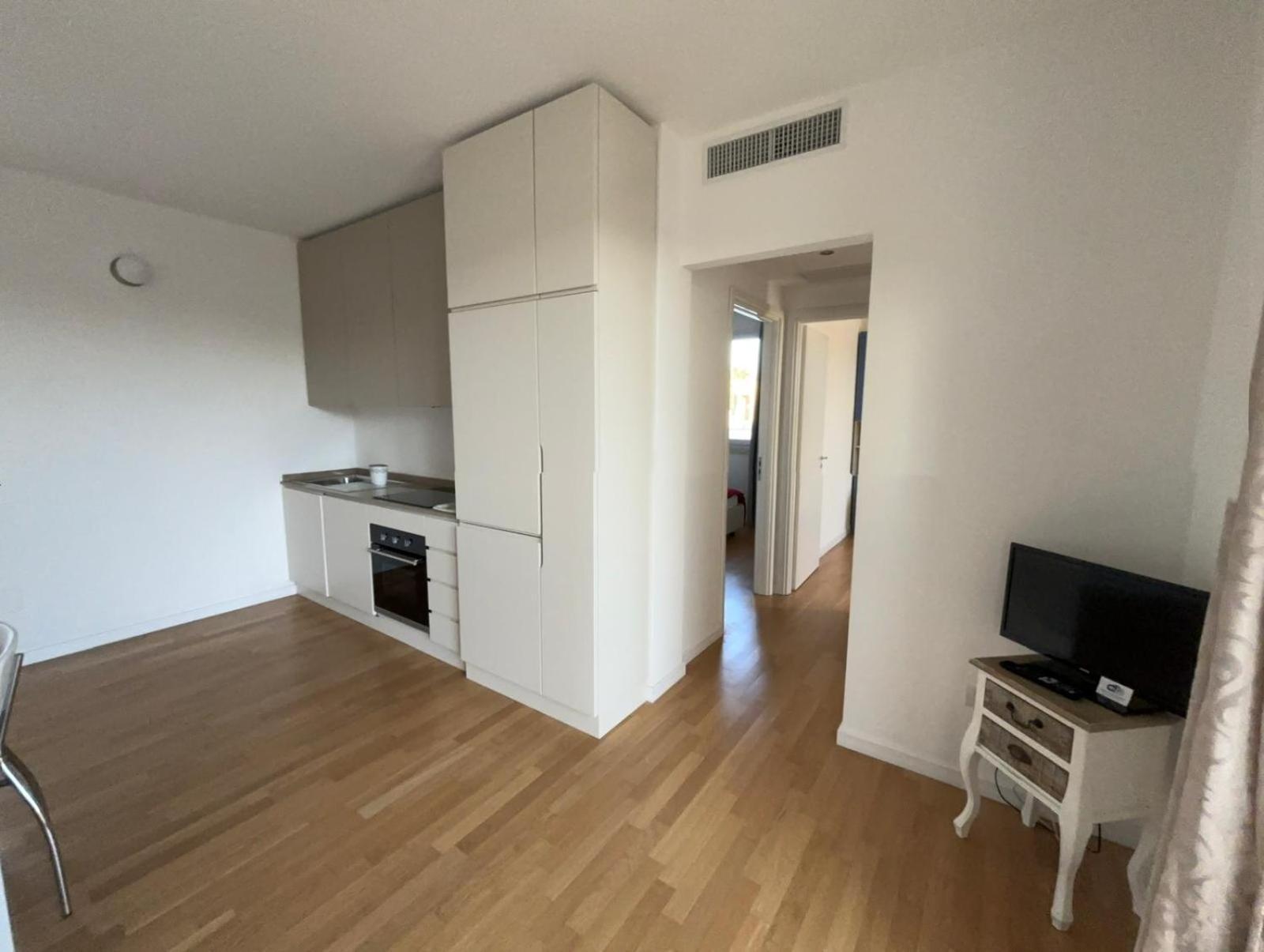 Aparthotel Residence Ludovica - Piscina Panoramica Vista Mare Санта-Мария-аль-Баньо Экстерьер фото